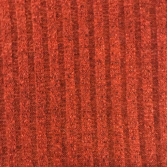 Rust colored top - Picture 3 of 4